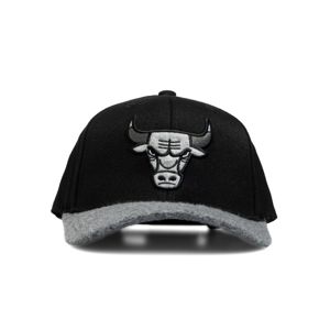 Mitchell & Ness snapback Chicago Bulls black Greytone Fleece 110 Snapback